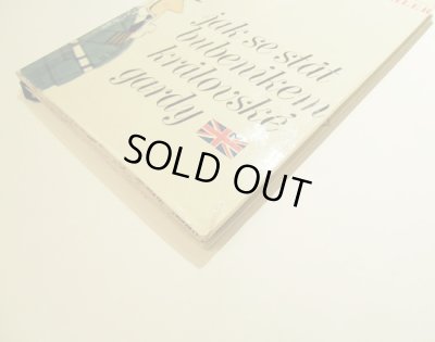 画像8: Vladimir Fuka:絵 Zdenek Mahler:著 / Jak se stat bubenikem kralovske gardy ＜チェコ絵本＞