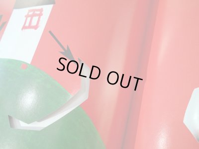 折りじわが僅かにあります。隣の次ページになります。