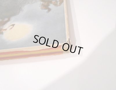 ダストカバーの傷みがあります。