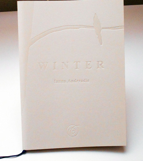 Ianna Andréadis:絵 駒形あい:装丁デザイン 発行人:駒形克己 / Winter - Ianna Andréadis