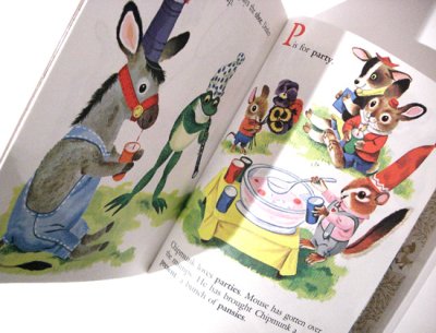 画像3: リチャード・スキャリー Richard Scarry:絵 Roberta Miller:著 / Richard Scarry's Chipmunk's ABC