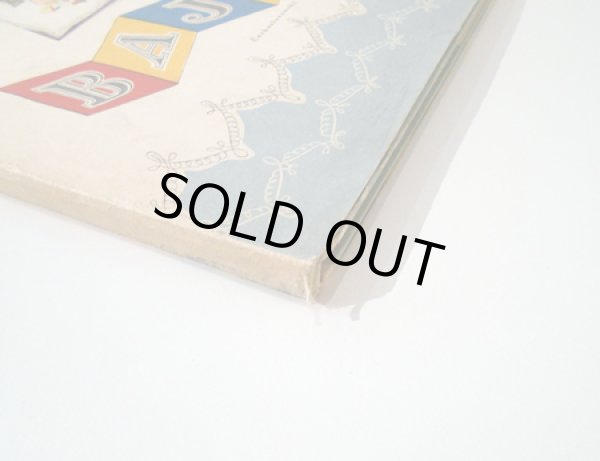 ダストカバーの傷みがあります。