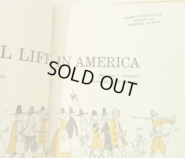 図書館の蔵書印があります。