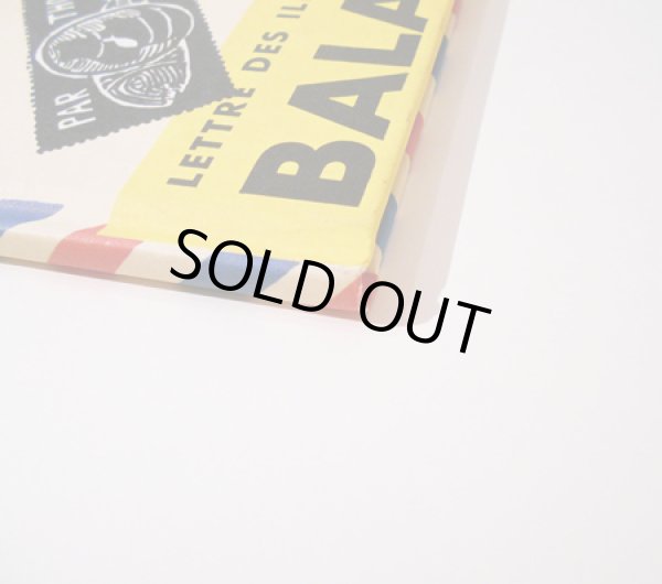 海外輸送により角にスレ傷があります。