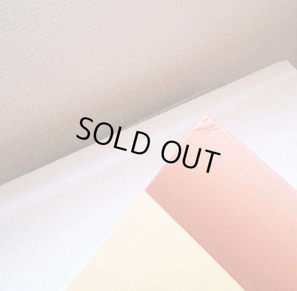 角の傷みがあります。