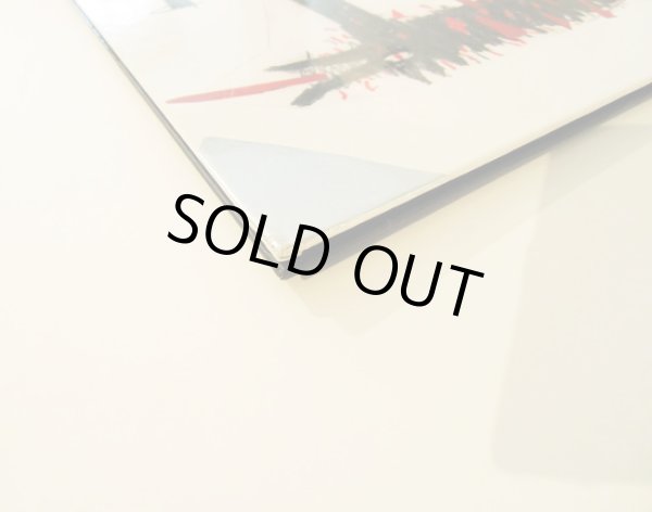 角の傷みがあります。