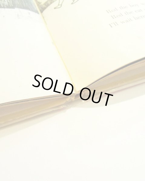 綴じの傷みがあります。