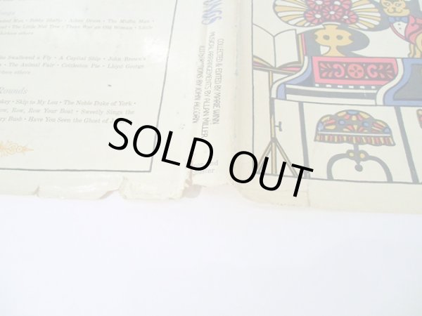 ダストカバーの傷みがあります。