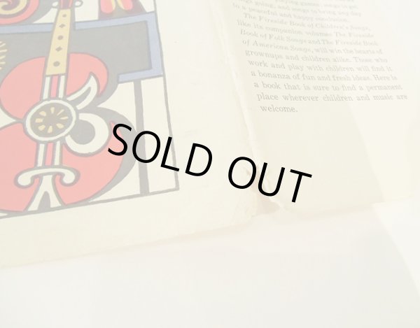 ダストカバーの傷みがあります。