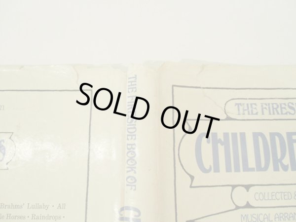 ダストカバーの傷みがあります。