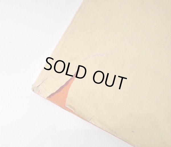 ダストカバーの傷みがあります。