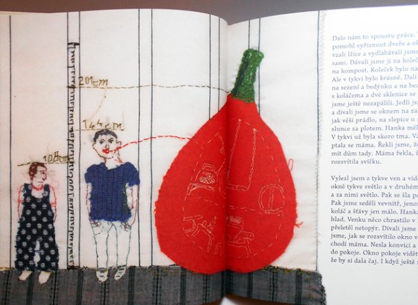 画像4: エヴァ・ヴォルフォヴァー Eva Volfova:絵 Olga Cerna:著 / Z DOMU a zahrady <チェコ絵本> (4)